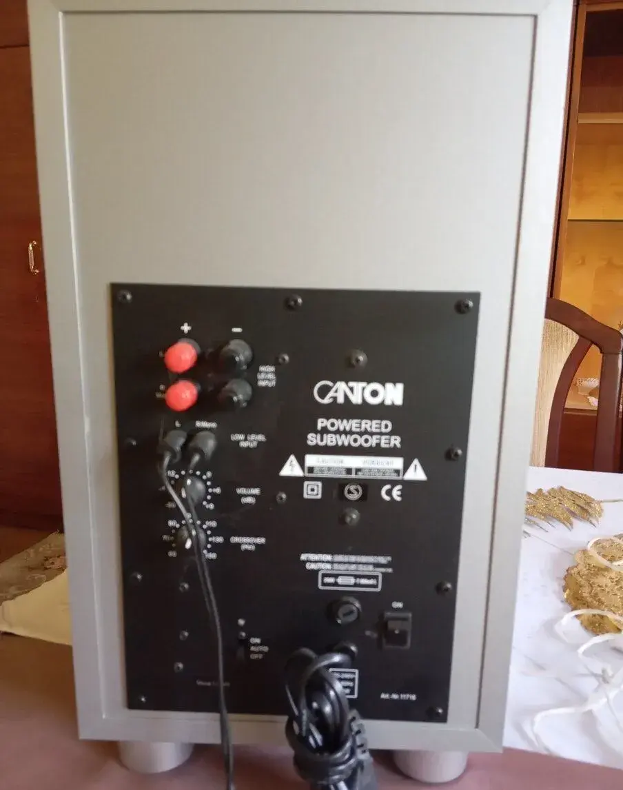 CANTON SUBWOOFER+CENTRÁL+4 REPRODUKTORY