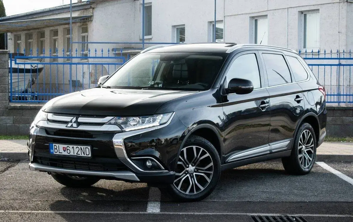 Mitsubishi Outlander – 195 741 km