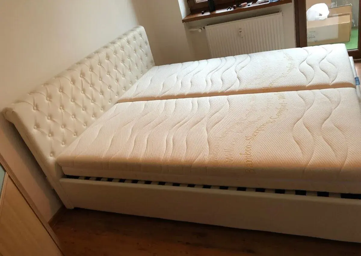Komplet posteľ aj matrace a rošty