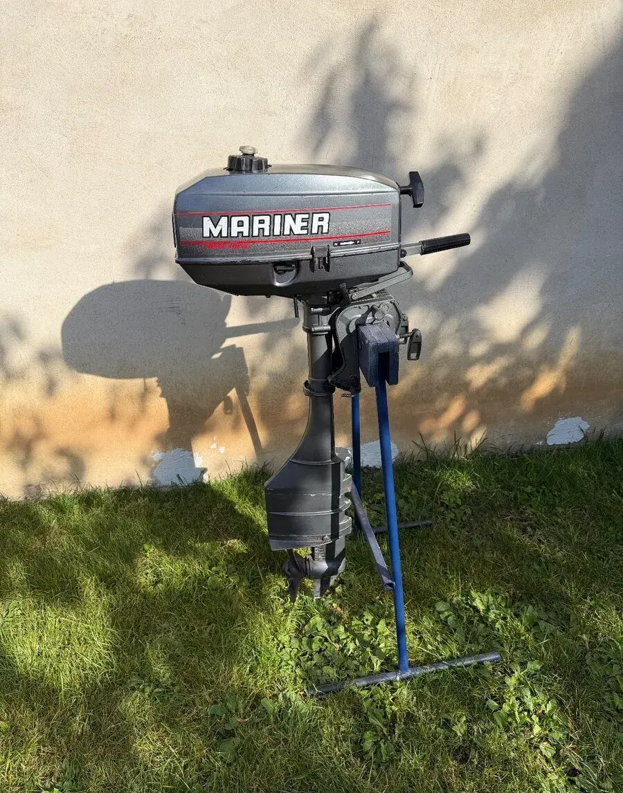 Lodný motor Mariner 3.3 HP dlhá noha⁠