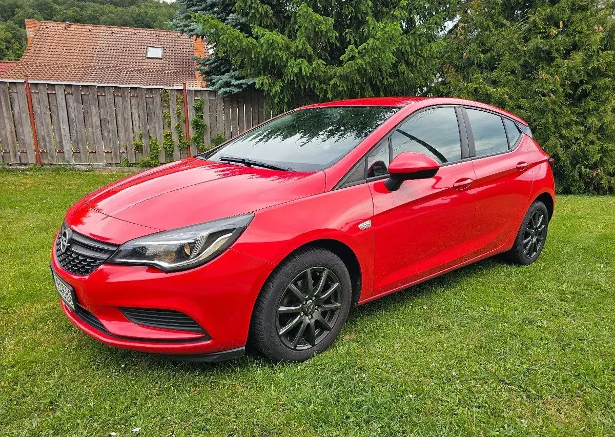 Opel Astra – 2017, 212 000 km
