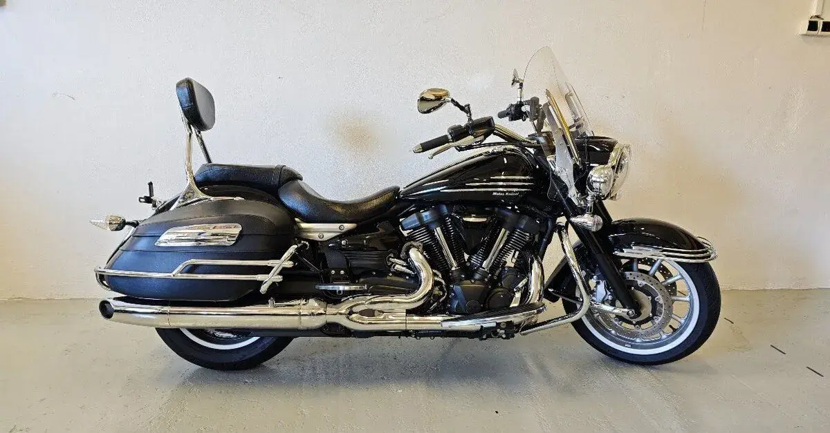 Yamaha XV1900 Mitnight Star