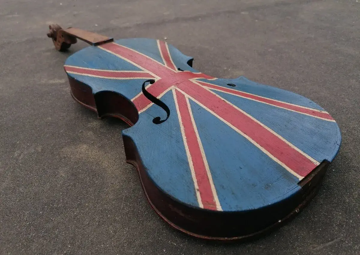 Starožitné husle Stradivarius