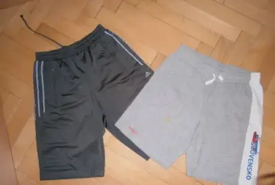 Kraťasy ADIDAS veľ. 158 + 1 zdarma