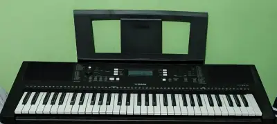 Yamaha PSR-E383 Keyboard