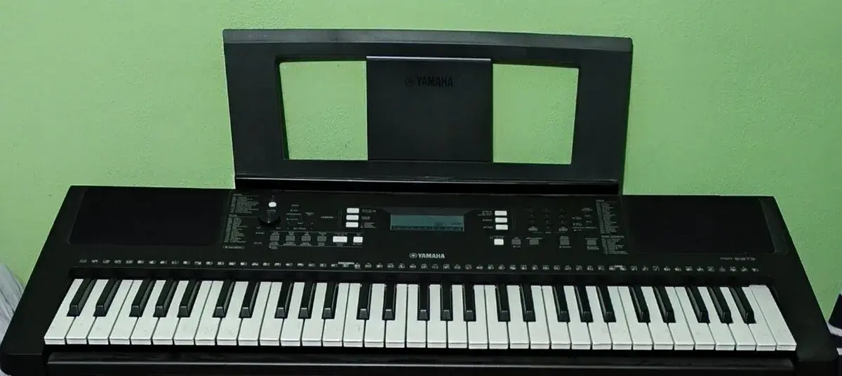 Yamaha PSR-E383 Keyboard