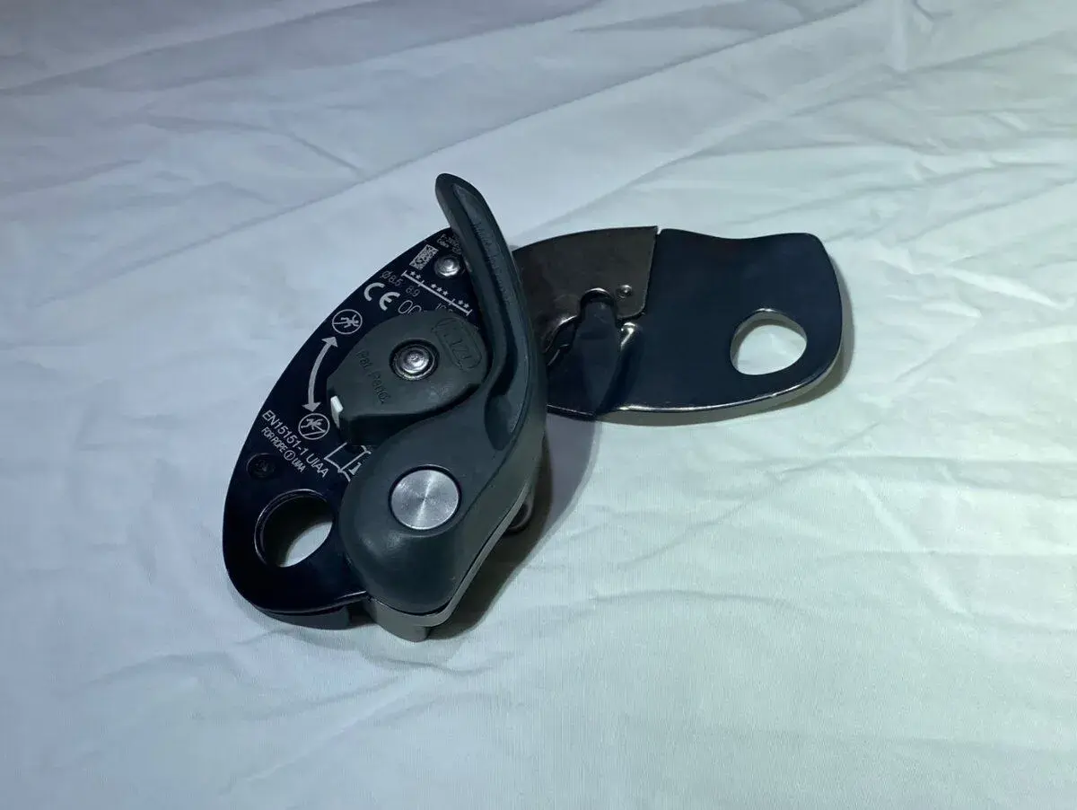 Petzl Grigri+ (Grigri Plus) – top stav, minimálne použité