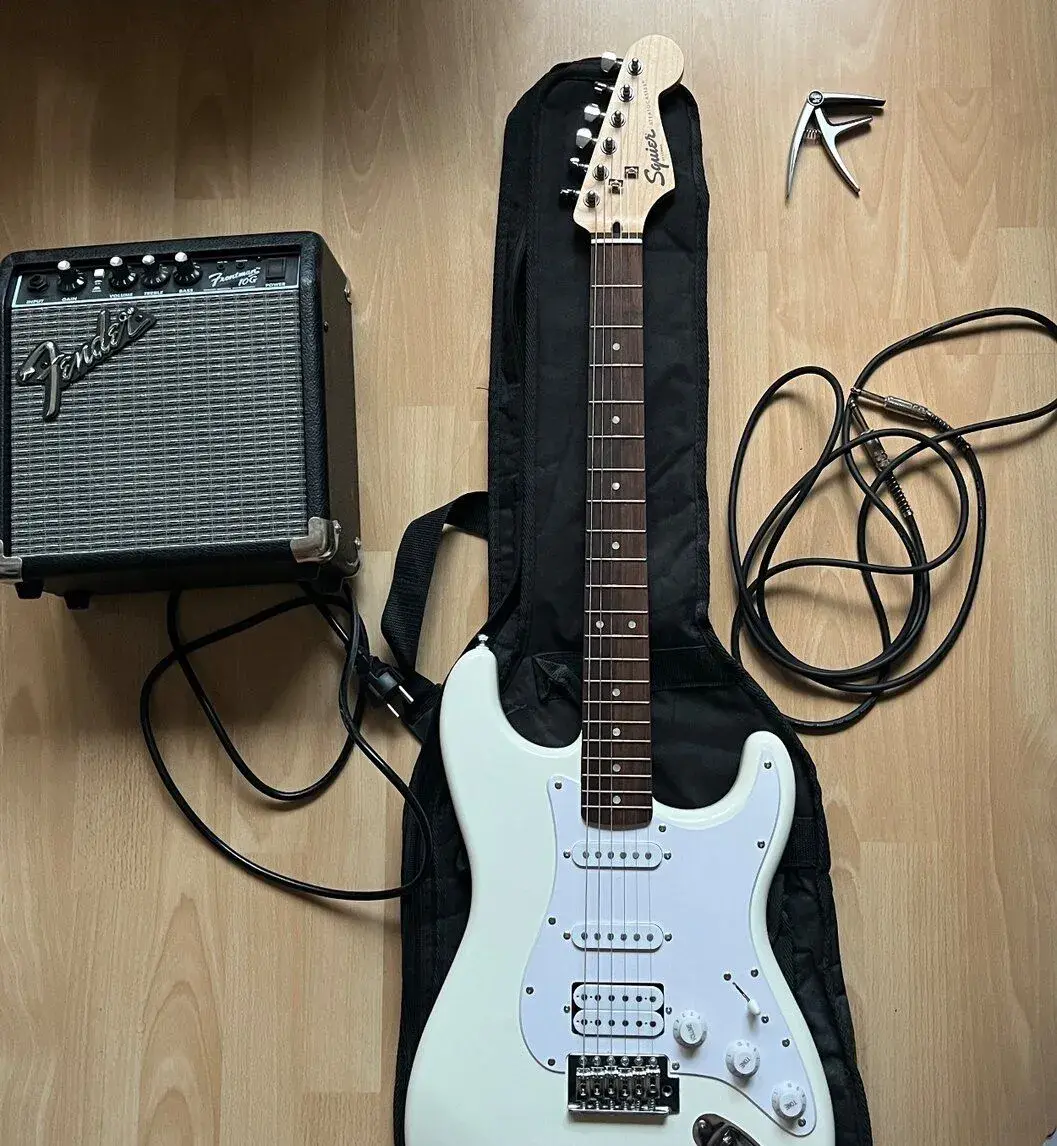Gitara Fender Squier Stratocaster+kombo Fender Frontman 10g