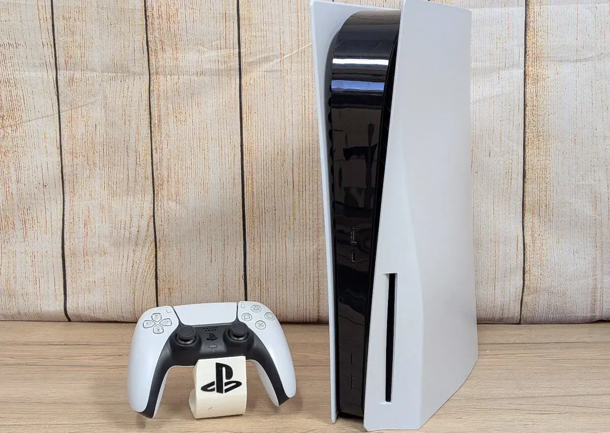 Sony Playstation 5 s mechanikou, 1 ovládač, náhodná hra