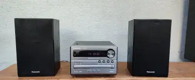Mini systém Panasonic.
