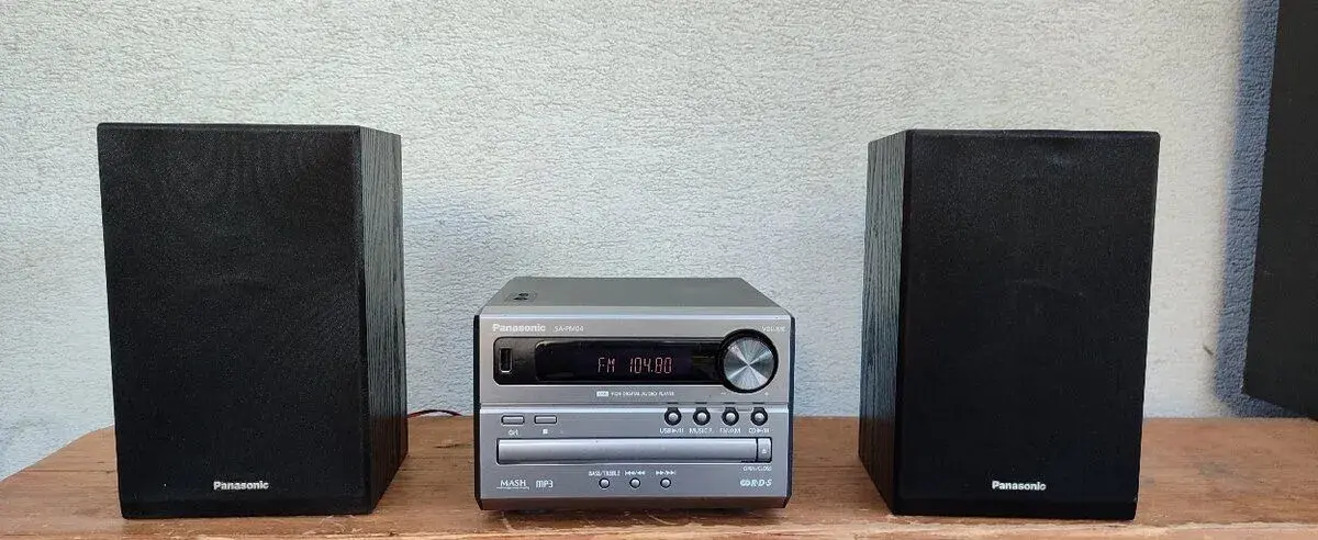 Mini systém Panasonic.