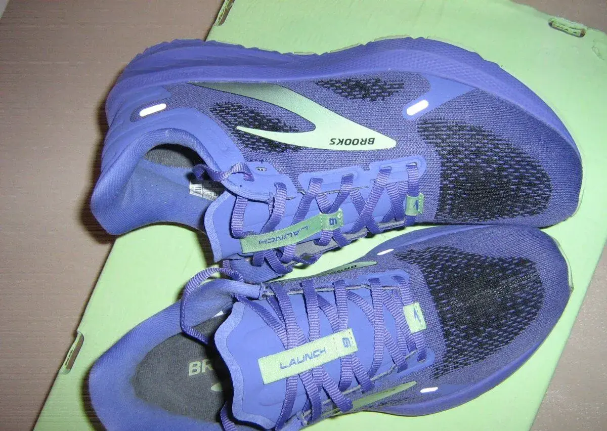 BROOKS LAUNCH 9 RUNNING SHOES vel. 42