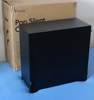 Skriňa Fractal Design Pop Silent Solid + namontované USB-C