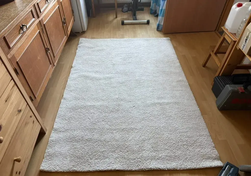 IKEA koberec STOENSE 133 x 195cm, béžová farba