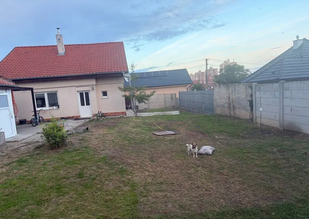 HĽADÁM BÝVALÝCH NÁJOMNÍKOV – RD V SENCI