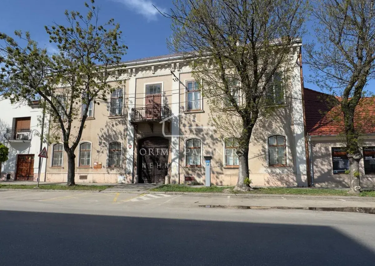 1000 m² histórie v centre Komárna s potenciálom pre 8–10 byt