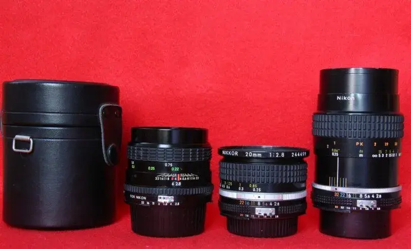 NIKKON NIKKOR 20mm , NIKON MICRO 55mm, sigma 28mm