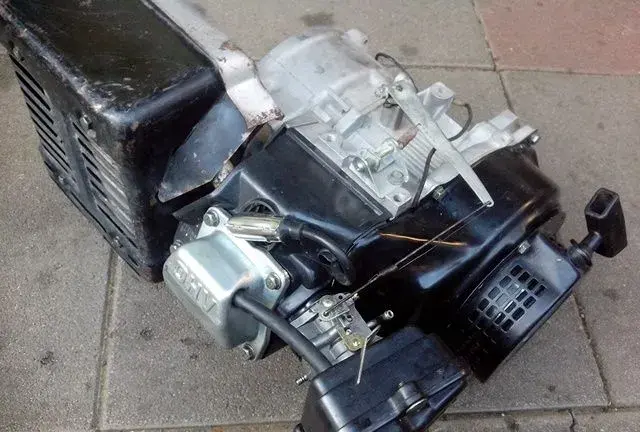 Motor z elektrocentraly Guge 2700