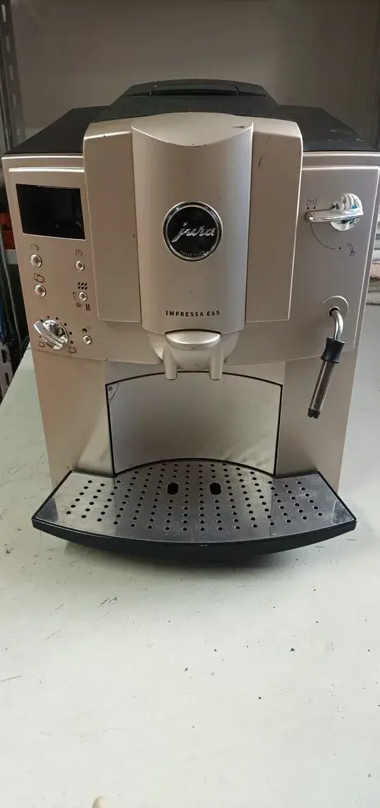Kavovar jura e 65