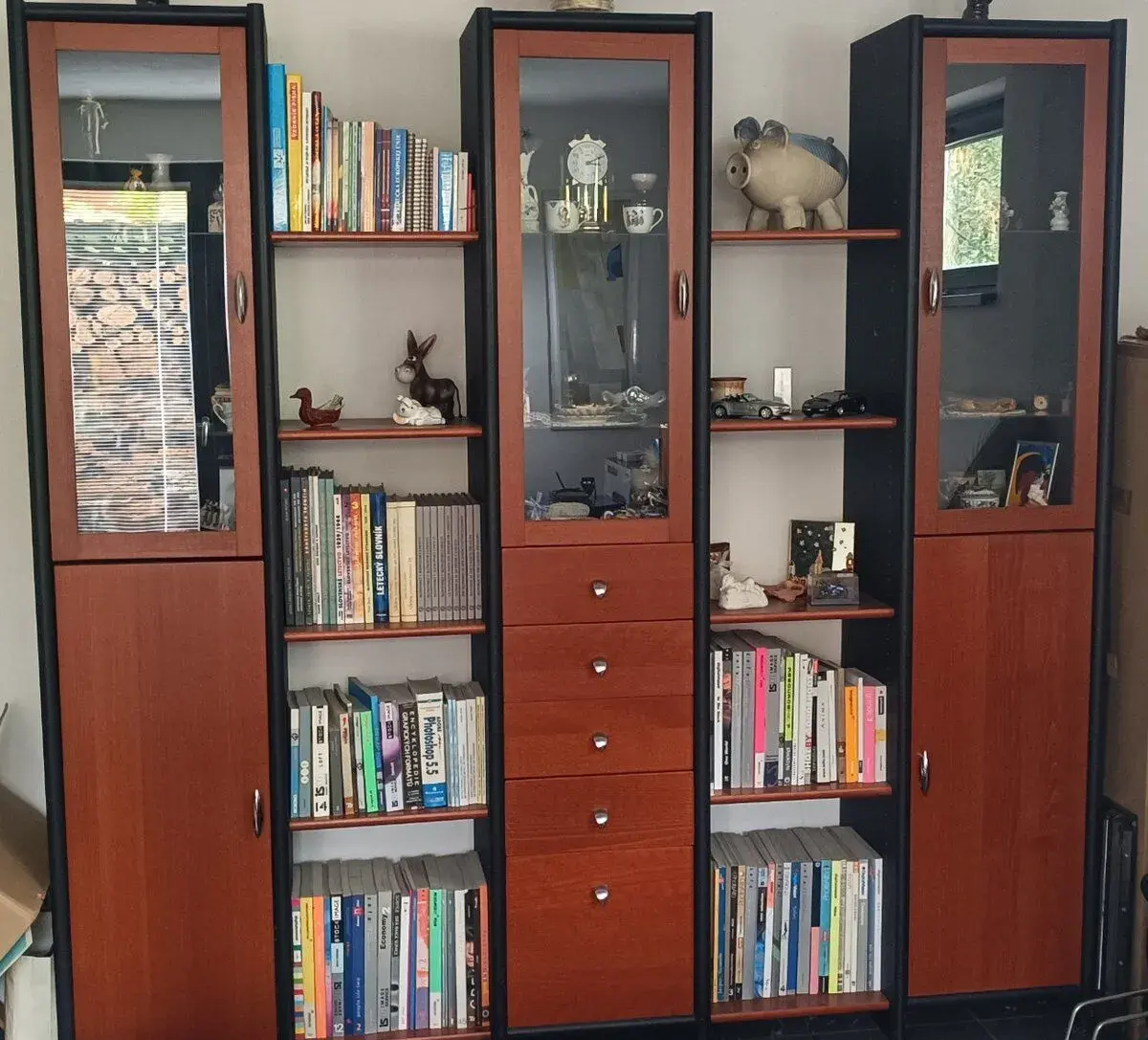 Ikea séria SUFFLÖR čerešňa + stolík so sklom