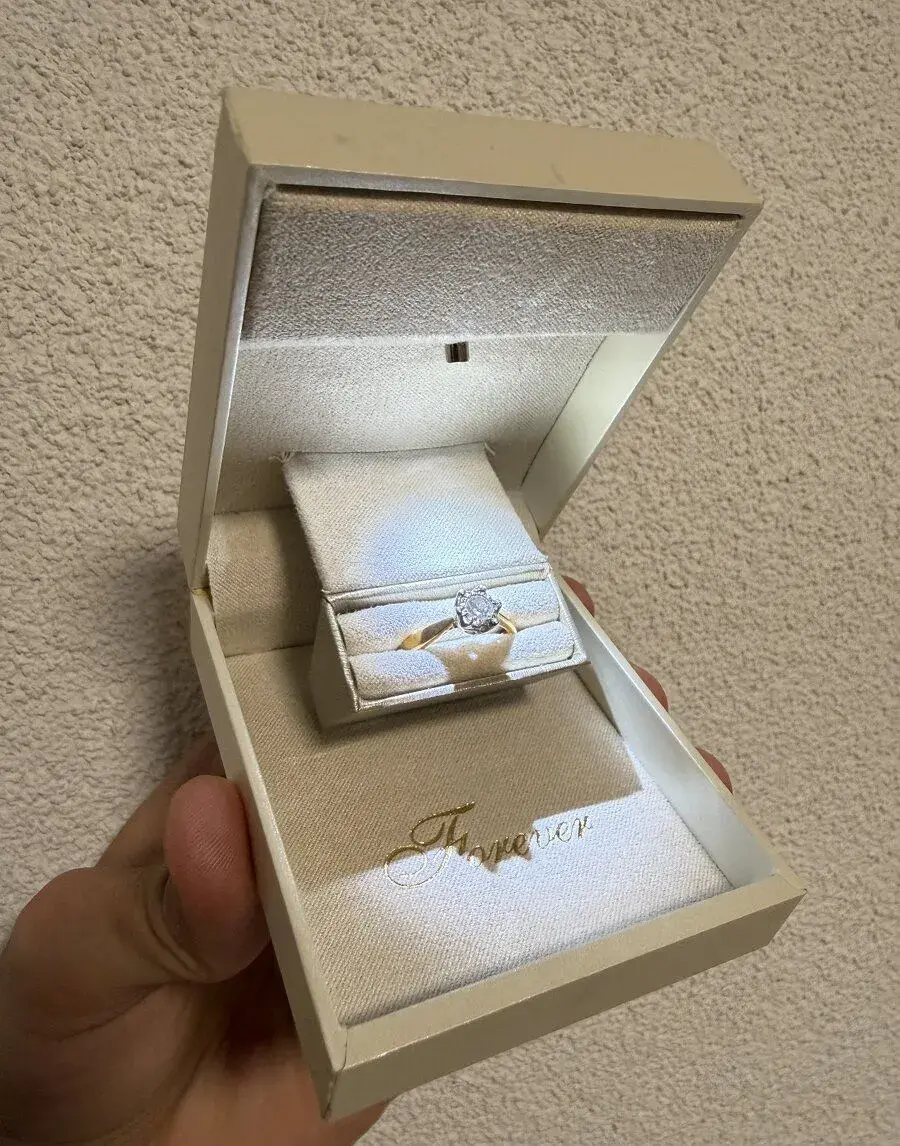 Zásnubný prsteň z kombinovaného 14k zlata a 0,40 ct diamantu