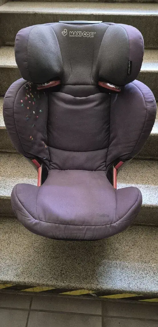 Autosedacka Maxi-Cosi RodiFix AirProtect 15-36. • Po