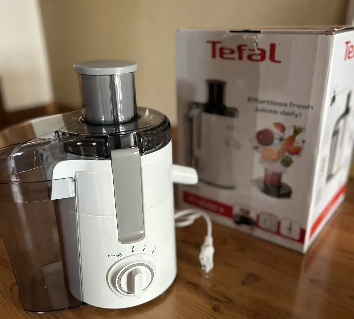 Odšťavovač TEFAL Frutelia plus - nový
