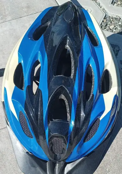 Cyklistická helma