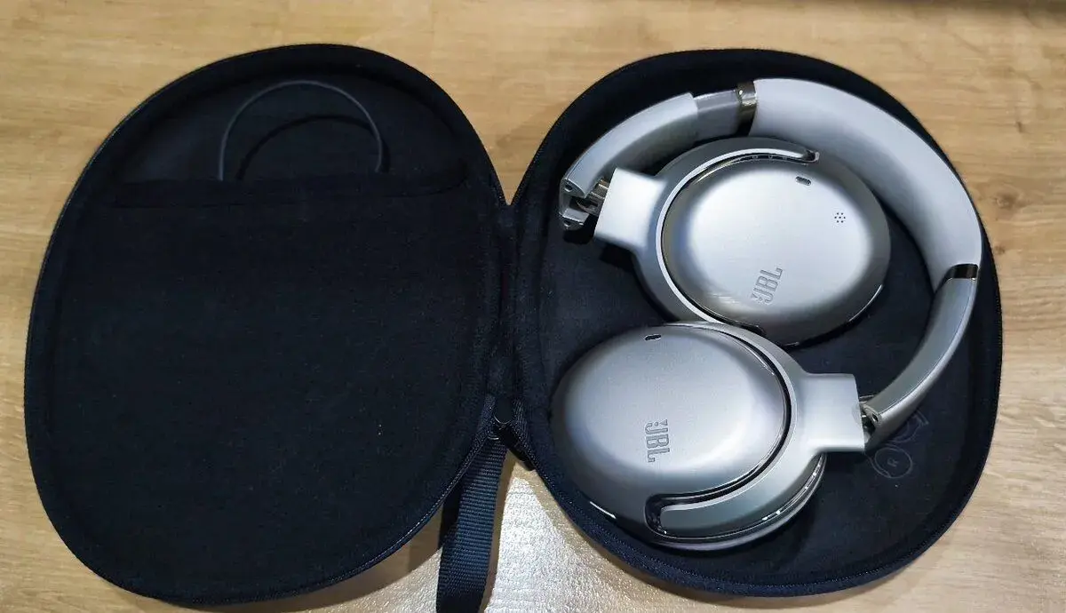 JBL Tour ONE M2