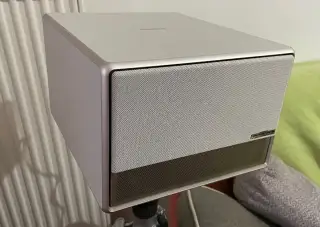 Projektor 4K Xgimi Horizon Ultra zo stojanom