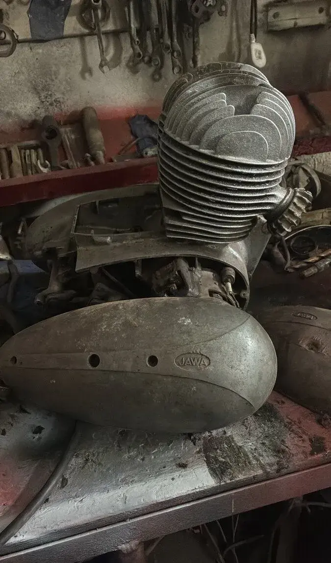 Motor Jawa 350/354
