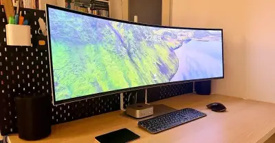 Monitor 49" Samsung Odyssey OLED G93SC