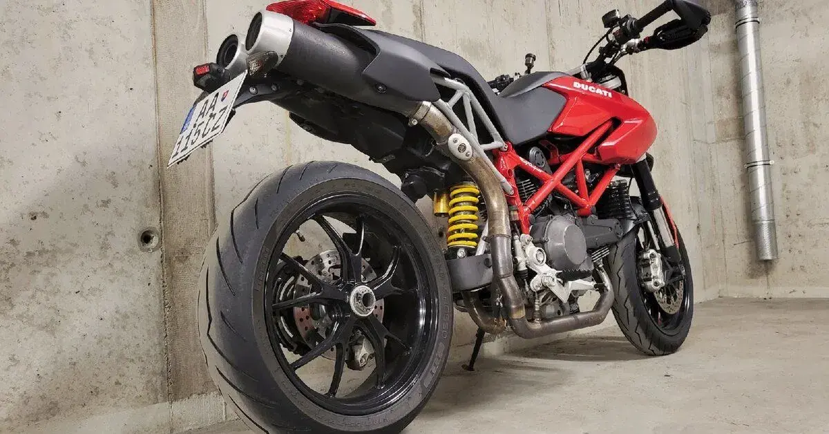 Ducati Hypermotard 1100