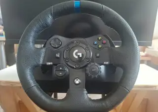 Herný volant Logitech G923 Driving Force