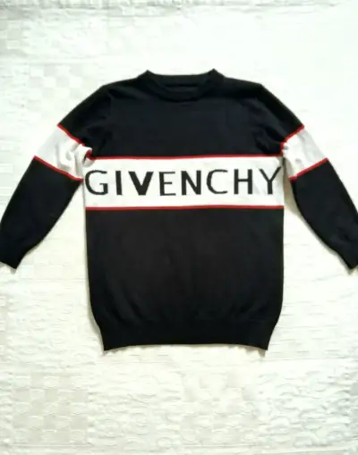 Sveter Givenchy veľ. S