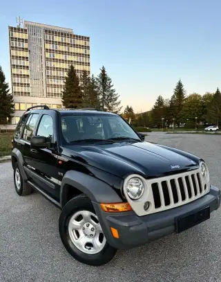 Jeep Cherokee – 2006, 249 982 km