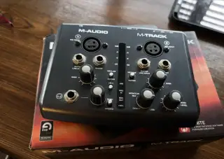 Zvuková karta M-audio M-track