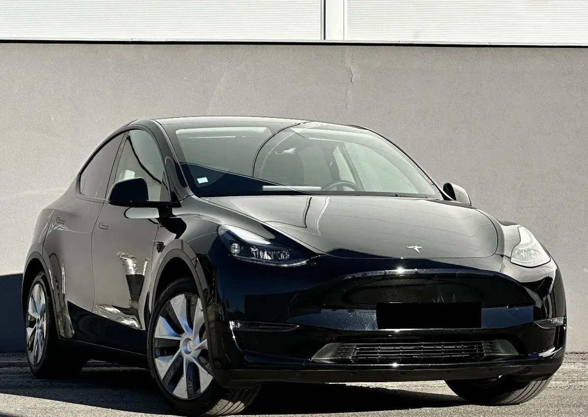 Tesla Model – 500 km