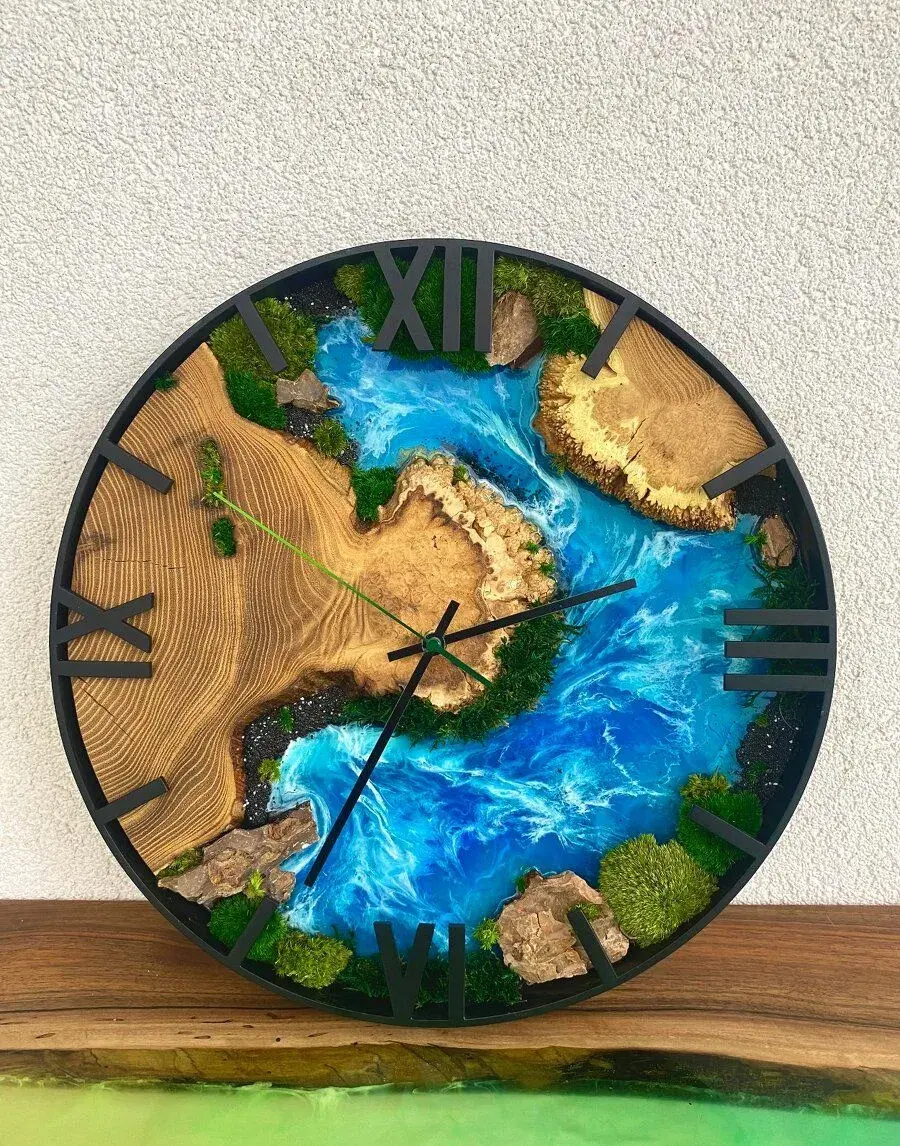 Machové hodiny s epoxidom a drevom 40cm Agátové hodiny