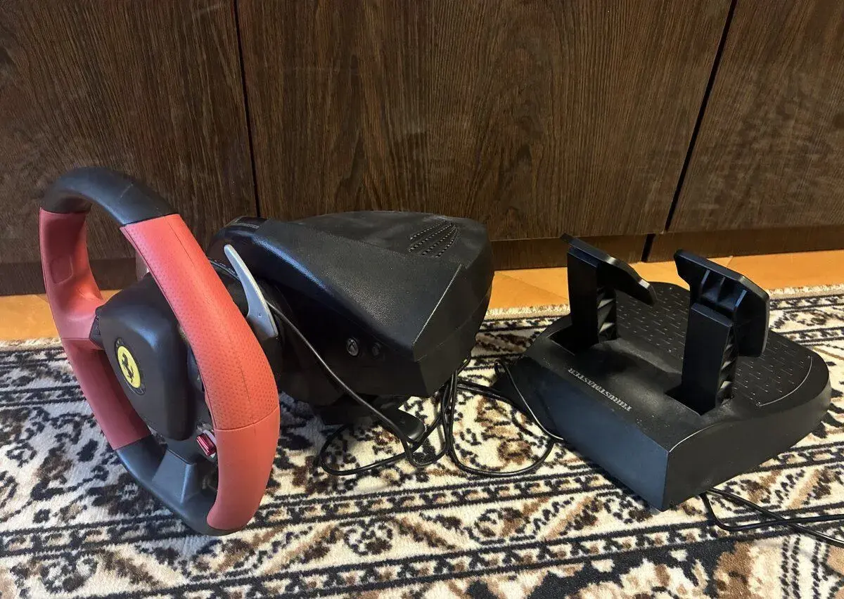Thrustmaster Ferrari 458 Spider Racing Wheel pre Xbox One
