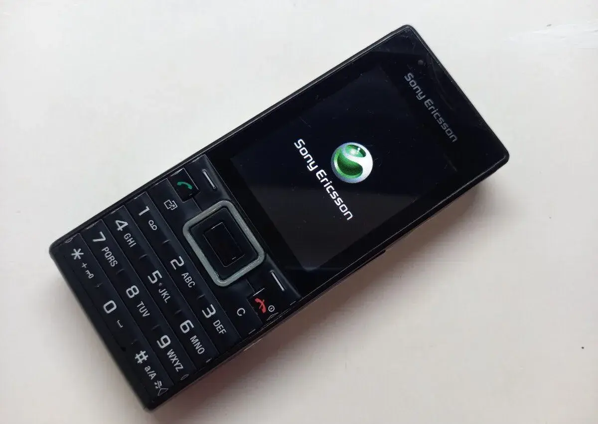 Sony Ericsson ELM J10i2 Velmi Zachovalý s Wifi