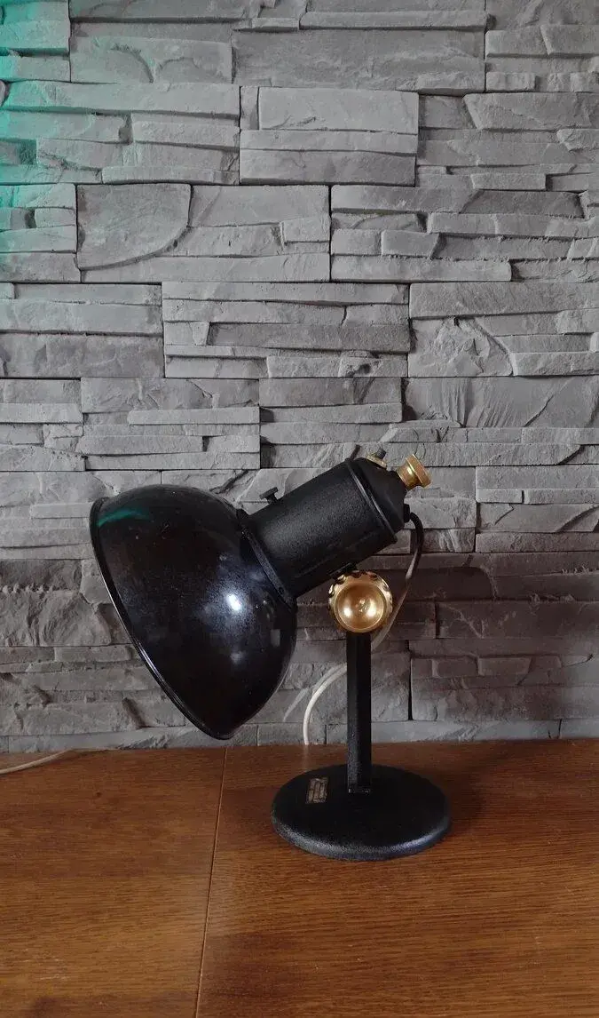 Industrialna Lampa
