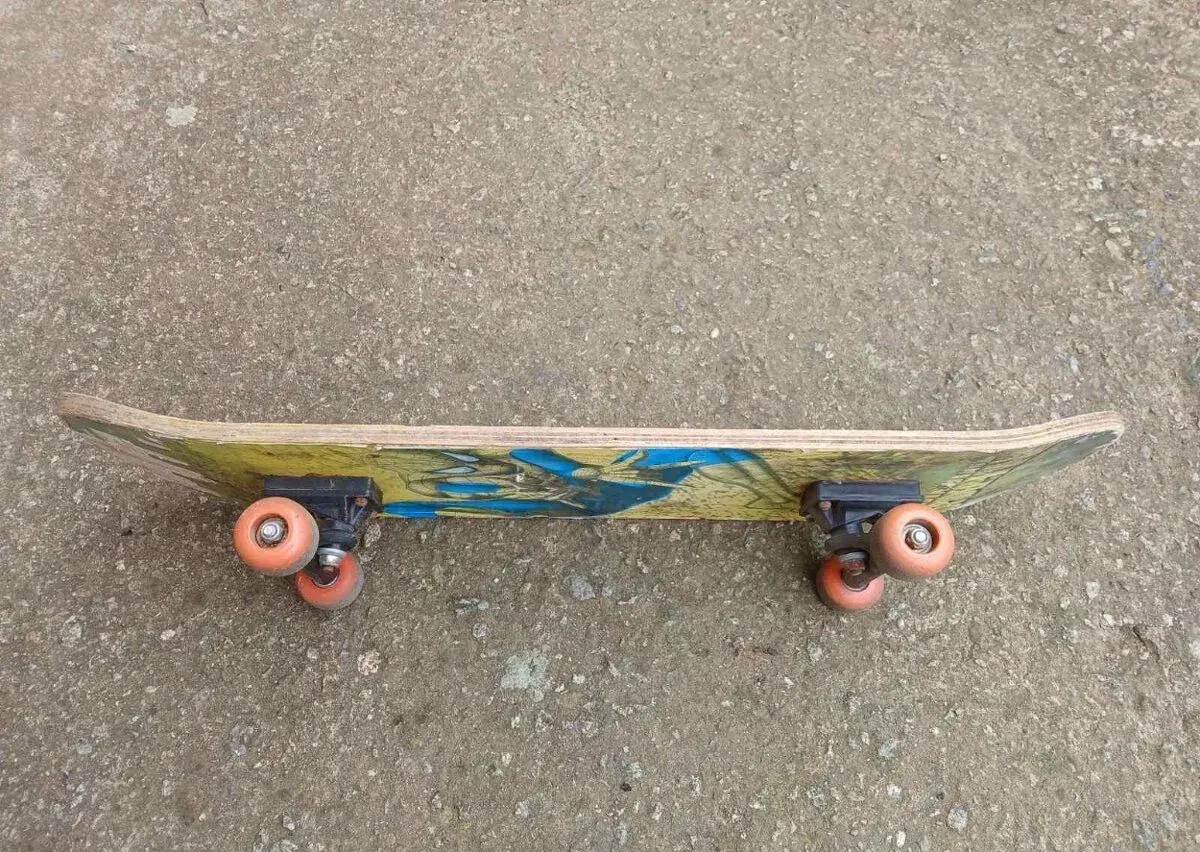 Skateboard