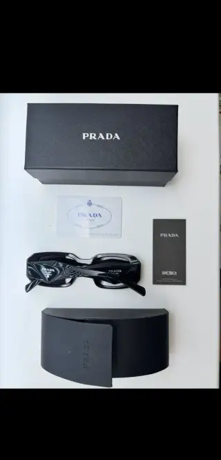 Prada čierne okuliare