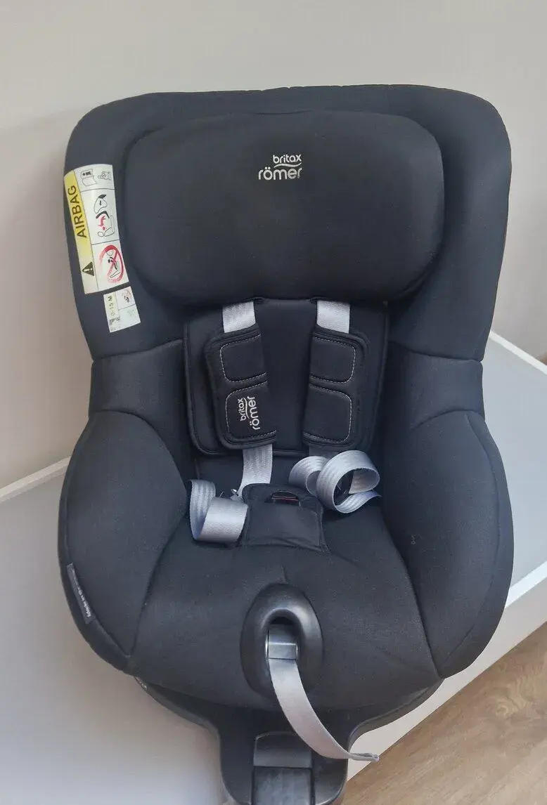 BRITAX Römer Dualfix M i-Size - otočná 360°
