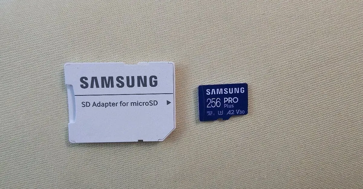 Samsung MicroSDXC 256 GB PRO Plus + SD adaptér (2023)