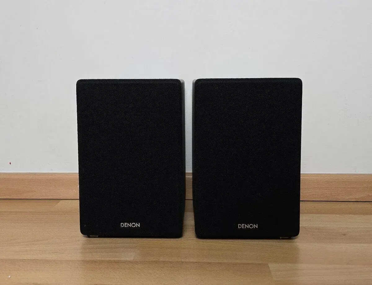 DENON Regalove repro