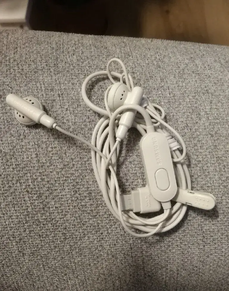 Sluchadla Samsung