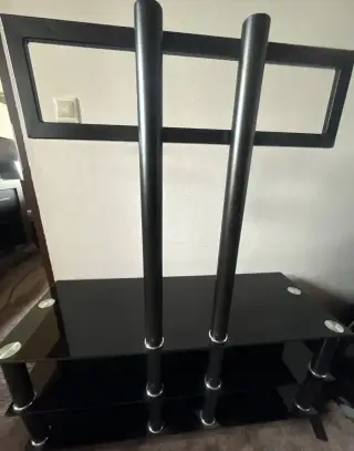 Stojan na televizor a stolík