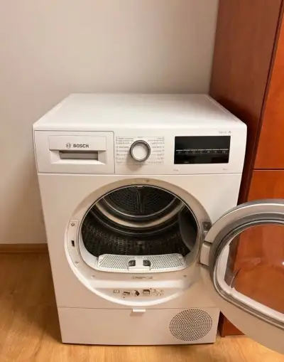 Úsporná sušička prádla Bosch Serie 6 (8 kg, A+++, tepelné če